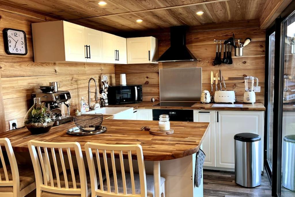 Chalet Et Jaccuzy Sur La Plage Бискаррос Экстерьер фото